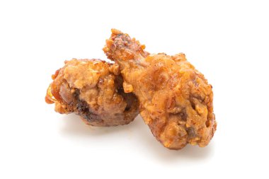 Beyaz arka planda kızarmış tavuk