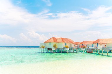 Plaj ile güzel tropikal Maldivler tatil oteli ve ada