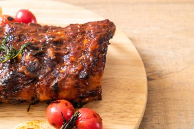 Izgara Barbekü kaburga domuz