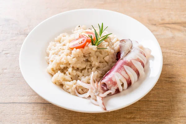 Cumi atau gurita risotto — Stok Foto