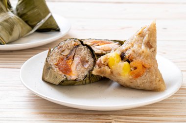  yapışkan pirinç hamur tatlısı