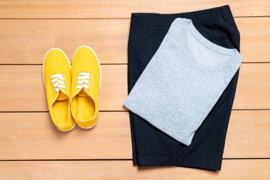 Güzel rahat erkek giyim ve moda seti 