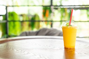 Mango smoothies cam Cafe 