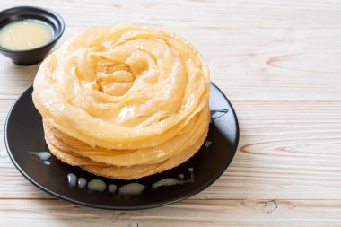 Kızarmış gevrek roti hamur