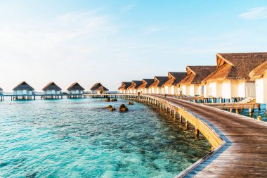 Plaj ile güzel tropikal Maldivler tatil oteli ve ada