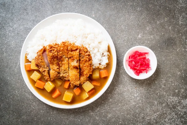 Chrupiące kotlet smażony z curry i ryżu — Zdjęcie stockowe