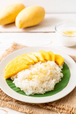 yapışkan pirinç ile mango