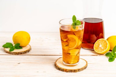 Buz limon çay bardak