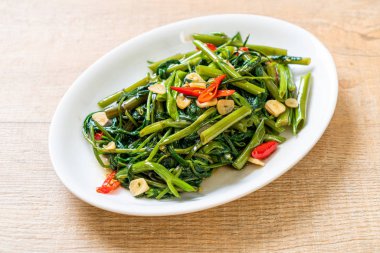 Kızarmış Çin sabah Glory veya su ıspanak