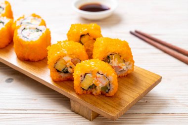 suşi roll maki