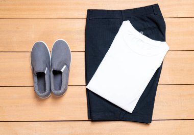 Güzel rahat erkek giyim ve moda seti 