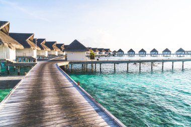 Plaj ile güzel tropikal Maldivler tatil oteli ve ada