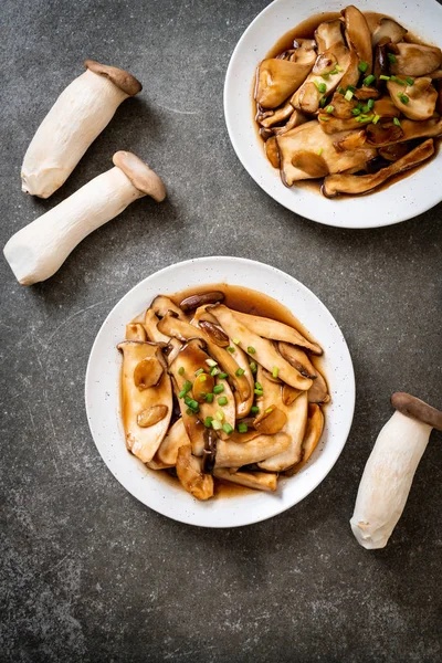 stir-fried king oyster mushroom in oyster sauce