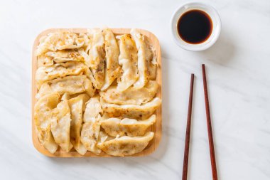 Japon sosu veya köfte snack