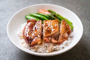 Teriyaki tavuk pilav kasesi