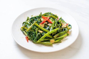 Kızarmış Çin sabah Glory veya su ıspanak