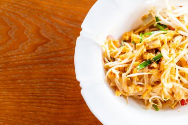 Tay tarzı noodle, pad Tay