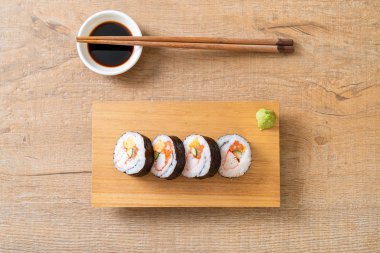 Mix suşi rulo maki