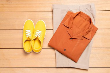 Güzel rahat erkek giyim ve moda seti 