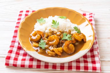 Pirinç Köri soslu karides