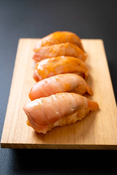 Lazac égett sushi — Stock Fotó