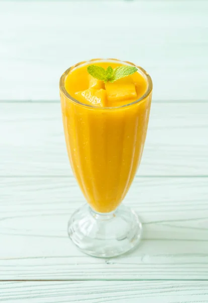 Smoothies mango świeże — Zdjęcie stockowe