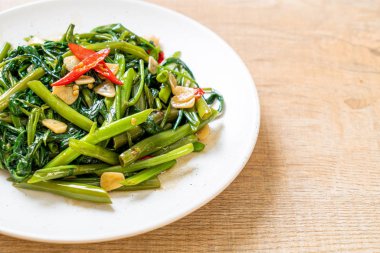 Kızarmış Çin sabah Glory veya su ıspanak