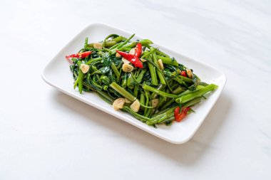 Kızarmış Çin sabah Glory veya su ıspanak