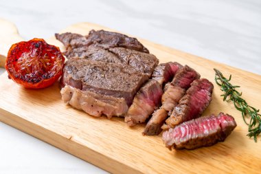 Izgara orta nadir sığır eti biftek