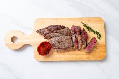 Izgara orta nadir sığır eti biftek