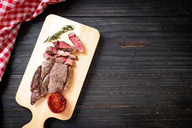 Izgara orta nadir sığır eti biftek