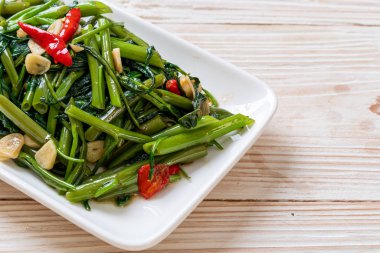 Kızarmış Çin sabah Glory veya su ıspanak