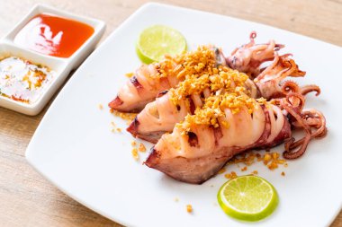 sarımsaklı kızarmış kalamar