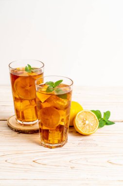 Buz limon çay bardak