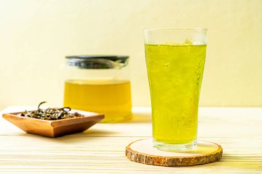 buzlu Japon yeşil çay