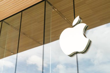 Bangkok, Tayland-Temmuz 17, 2019: Apple ıconsiam 'da Apple logosu