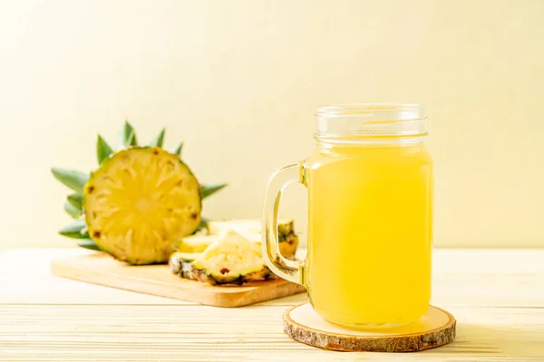 Fresh pineapple juice — Stock Photo, Image