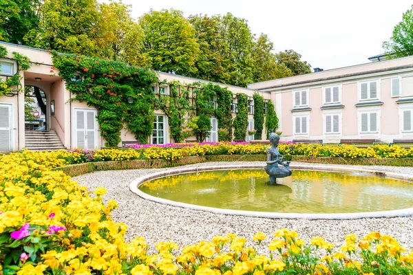 Mirabell trädgården i Salzburg City — Stockfoto
