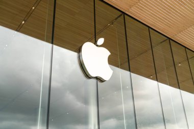 Bangkok, Tayland-Temmuz 17, 2019: Apple ıconsiam 'da Apple logosu