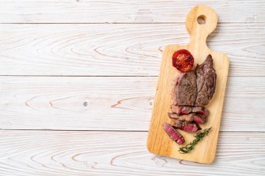 Izgara orta nadir sığır eti biftek