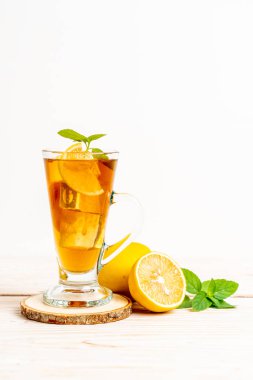 Buz limon çay bardak