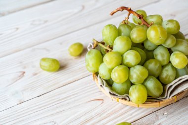 taze yeşil üzüm