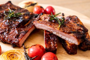 Izgara Barbekü kaburga domuz