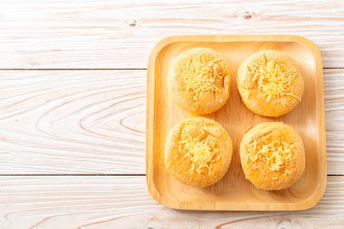 peynirli sünger fincan kek