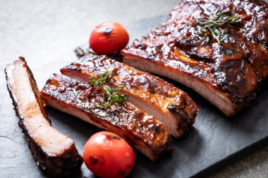 Izgara Barbekü kaburga domuz