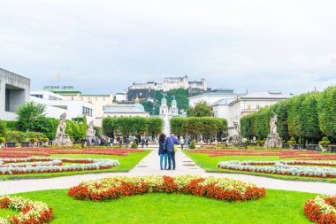 Salzburg, Avusturya - 30 Ağustos 2018: Mir yürüyüş turist