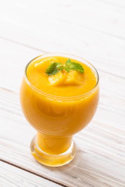 taze mango smoothies 