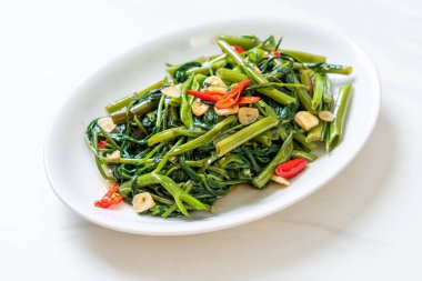 Kızarmış Çin sabah Glory veya su ıspanak