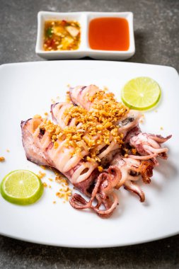 sarımsaklı kızarmış kalamar