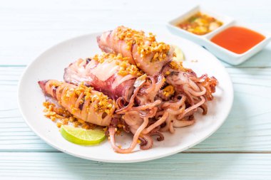 sarımsaklı kızarmış kalamar